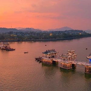 操俄罗斯大胸美女老师
